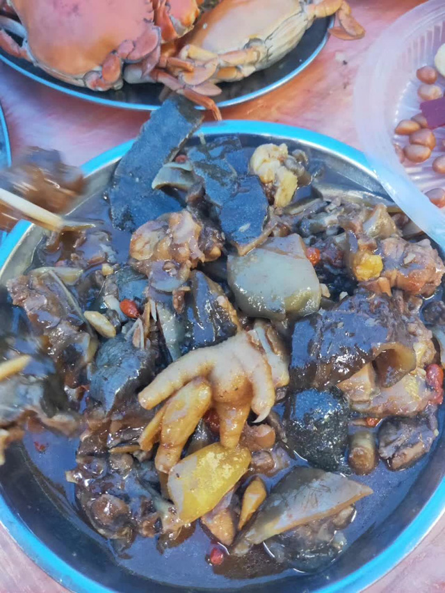 լ
